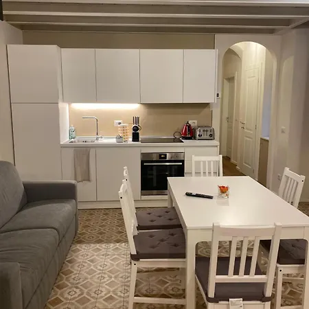 New Residenza Dei Cerchi Apartment