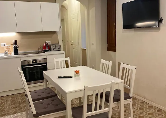 New Residenza Dei Cerchi Apartment *